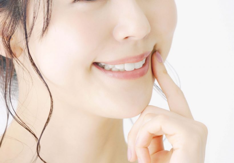 femme qui se pose une question