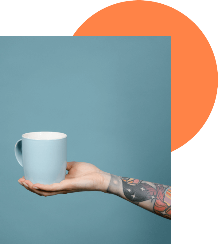 tatouage bleu et vert