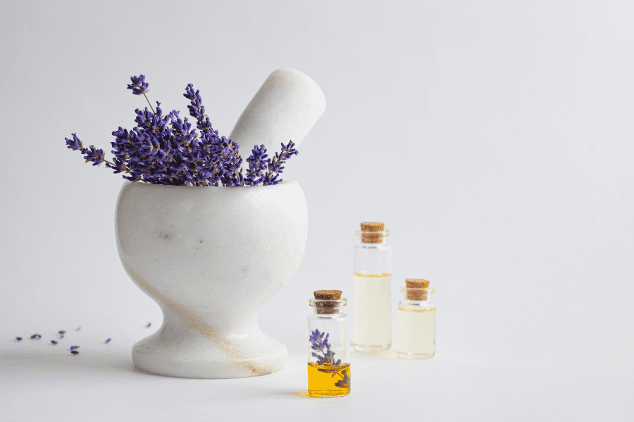 Une huile à la lavande pour éliminer les cicatrices