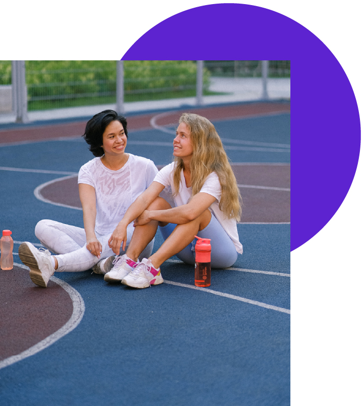filles sur un terrain de basketball